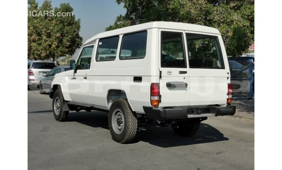 Buy Import Toyota Land Cruiser White Car in Import - Dubai in Abia State Buy Import Toyota Land Cruiser White Car in Import - Dubai in Abia State