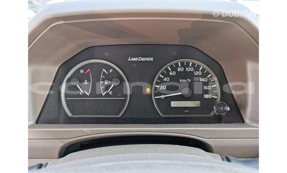 Buy Import Toyota Land Cruiser White Car in Import - Dubai in Abia State Buy Import Toyota Land Cruiser White Car in Import - Dubai in Abia State