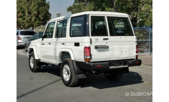 Buy Import Toyota Land Cruiser White Car in Import - Dubai in Abia State Buy Import Toyota Land Cruiser White Car in Import - Dubai in Abia State