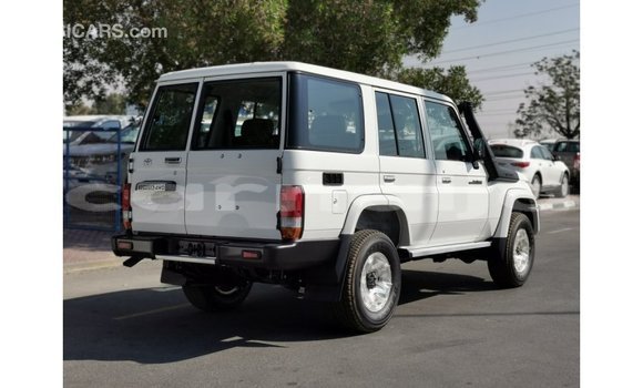 Buy Import Toyota Land Cruiser White Car in Import - Dubai in Abia State Buy Import Toyota Land Cruiser White Car in Import - Dubai in Abia State