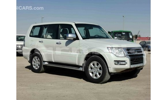 Acheter Import Voiture Mitsubishi Pajero Blanc à Import - Dubai, État d'Abia Acheter Import Voiture Mitsubishi Pajero Blanc à Import - Dubai, État d'Abia