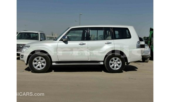 Acheter Import Voiture Mitsubishi Pajero Blanc à Import - Dubai, État d'Abia Acheter Import Voiture Mitsubishi Pajero Blanc à Import - Dubai, État d'Abia