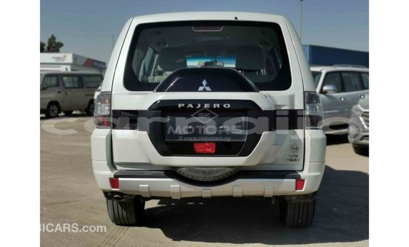 Acheter Import Voiture Mitsubishi Pajero Blanc à Import - Dubai, État d'Abia Acheter Import Voiture Mitsubishi Pajero Blanc à Import - Dubai, État d'Abia