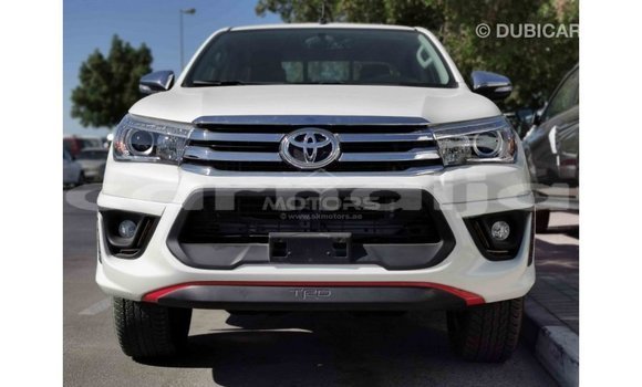 Acheter Import Voiture Toyota Hilux Blanc à Import - Dubai, État d'Abia Acheter Import Voiture Toyota Hilux Blanc à Import - Dubai, État d'Abia