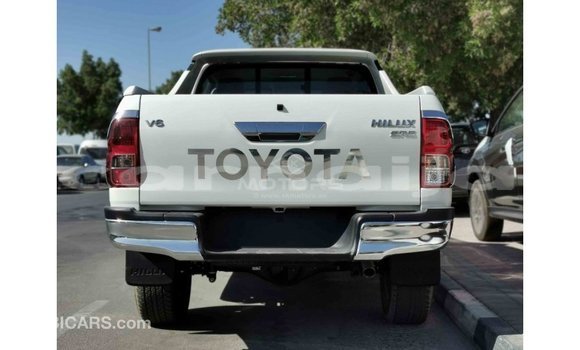 Acheter Import Voiture Toyota Hilux Blanc à Import - Dubai, État d'Abia Acheter Import Voiture Toyota Hilux Blanc à Import - Dubai, État d'Abia