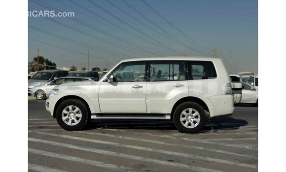 Buy Import Mitsubishi Pajero White Car in Import - Dubai in Abia State Buy Import Mitsubishi Pajero White Car in Import - Dubai in Abia State