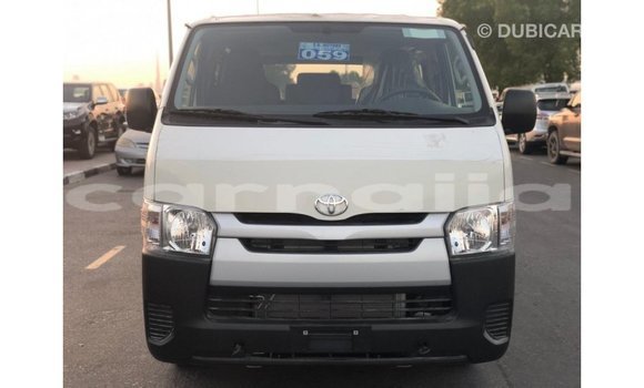 Buy Import Toyota DA White Truck in Import - Dubai in Abia State Buy Import Toyota DA White Truck in Import - Dubai in Abia State