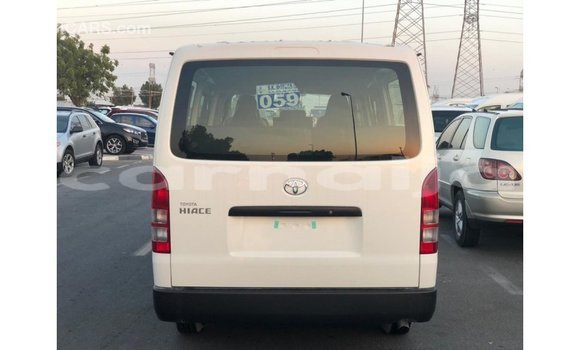 Buy Import Toyota DA White Truck in Import - Dubai in Abia State Buy Import Toyota DA White Truck in Import - Dubai in Abia State