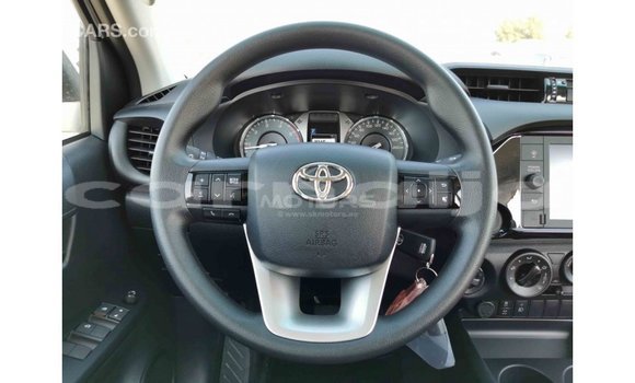 Buy Import Toyota Hilux White Car in Import - Dubai in Abia State Buy Import Toyota Hilux White Car in Import - Dubai in Abia State