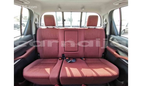 Acheter Import Voiture Toyota Hilux Blanc à Import - Dubai, État d'Abia Acheter Import Voiture Toyota Hilux Blanc à Import - Dubai, État d'Abia