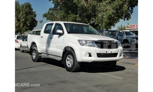 Buy Import Toyota Hilux White Car in Import - Dubai in Abia State Buy Import Toyota Hilux White Car in Import - Dubai in Abia State