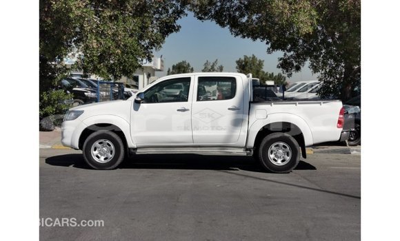 Buy Import Toyota Hilux White Car in Import - Dubai in Abia State Buy Import Toyota Hilux White Car in Import - Dubai in Abia State