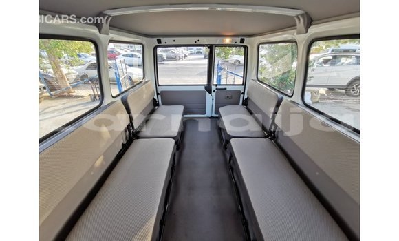 Buy Import Toyota Land Cruiser White Car in Import - Dubai in Abia State Buy Import Toyota Land Cruiser White Car in Import - Dubai in Abia State