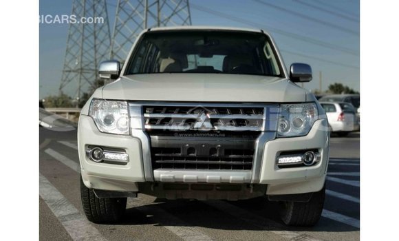Buy Import Mitsubishi Pajero White Car in Import - Dubai in Abia State Buy Import Mitsubishi Pajero White Car in Import - Dubai in Abia State