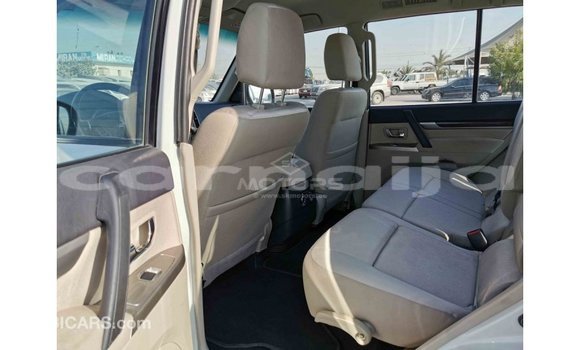 Buy Import Mitsubishi Pajero White Car in Import - Dubai in Abia State Buy Import Mitsubishi Pajero White Car in Import - Dubai in Abia State