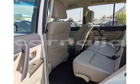 Acheter Import Voiture Mitsubishi Pajero Blanc à Import - Dubai, État d'Abia Acheter Import Voiture Mitsubishi Pajero Blanc à Import - Dubai, État d'Abia