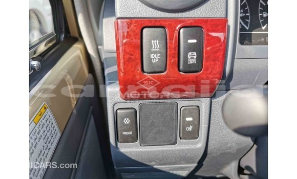 Buy Import Toyota Land Cruiser Beige Car in Import - Dubai in Abia State Buy Import Toyota Land Cruiser Beige Car in Import - Dubai in Abia State