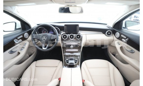 Buy Import Mercedes‒Benz 1117 White Truck in Import - Dubai in Abia State Buy Import Mercedes‒Benz 1117 White Truck in Import - Dubai in Abia State