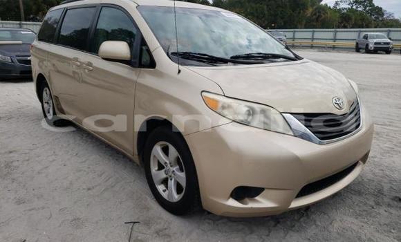 Buy New Toyota Sienna Silver Car in Badagry in Lagos State