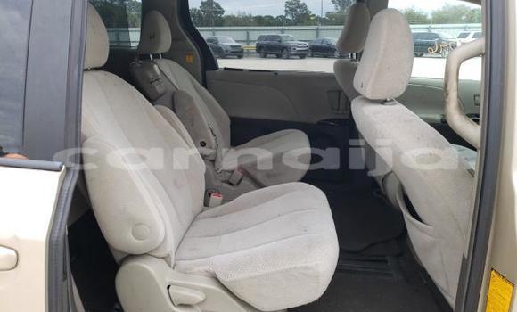 Buy New Toyota Sienna Silver Car in Badagry in Lagos State Buy New Toyota Sienna Silver Car in Badagry in Lagos State