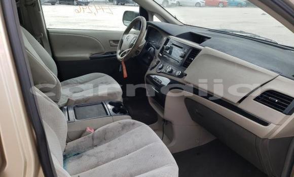 Buy New Toyota Sienna Silver Car in Badagry in Lagos State Buy New Toyota Sienna Silver Car in Badagry in Lagos State