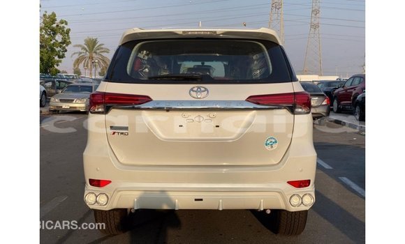 Buy Import Toyota Fortuner White Car in Import - Dubai in Abia State Buy Import Toyota Fortuner White Car in Import - Dubai in Abia State
