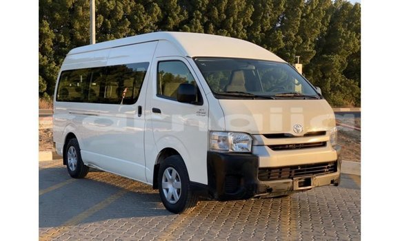 Acheter Import Voiture Toyota Hiace Blanc à Import - Dubai, État d'Abia