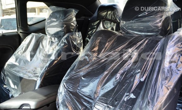 Acheter Import Voiture Dodge Challenger Blanc à Import - Dubai, État d'Abia Acheter Import Voiture Dodge Challenger Blanc à Import - Dubai, État d'Abia