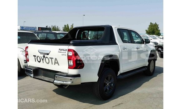 Buy Import Toyota Hilux White Car in Import - Dubai in Abia State Buy Import Toyota Hilux White Car in Import - Dubai in Abia State