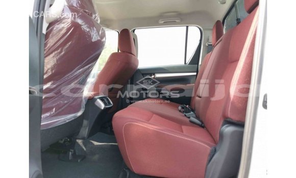 Buy Import Toyota Hilux White Car in Import - Dubai in Abia State Buy Import Toyota Hilux White Car in Import - Dubai in Abia State