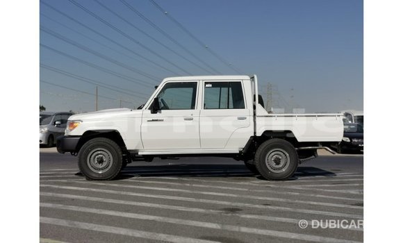 Buy Import Toyota Land Cruiser White Car in Import - Dubai in Abia State Buy Import Toyota Land Cruiser White Car in Import - Dubai in Abia State