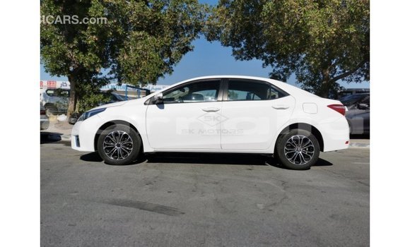 Buy Import Toyota Corolla White Car in Import - Dubai in Abia State Buy Import Toyota Corolla White Car in Import - Dubai in Abia State