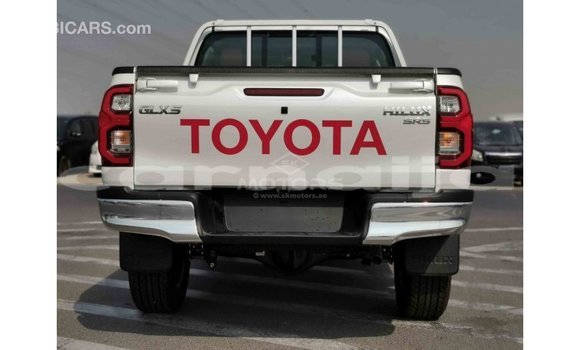Acheter Import Voiture Toyota Hilux Blanc à Import - Dubai, État d'Abia Acheter Import Voiture Toyota Hilux Blanc à Import - Dubai, État d'Abia