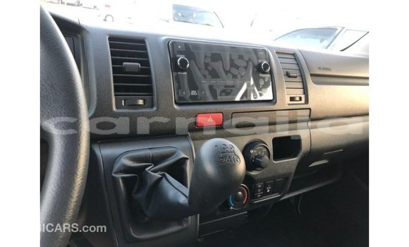 Buy Import Toyota DA White Truck in Import - Dubai in Abia State Buy Import Toyota DA White Truck in Import - Dubai in Abia State