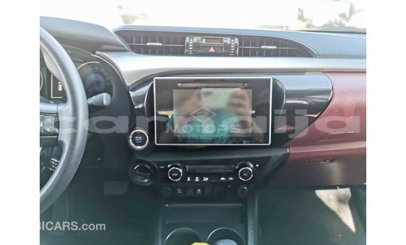 Buy Import Toyota Hilux White Car in Import - Dubai in Abia State Buy Import Toyota Hilux White Car in Import - Dubai in Abia State