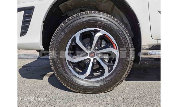 Buy Import Toyota Hilux White Car in Import - Dubai in Abia State Buy Import Toyota Hilux White Car in Import - Dubai in Abia State