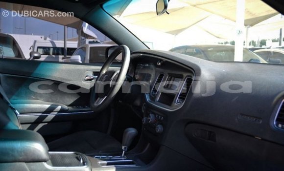 Acheter Import Voiture Dodge Charger Blanc à Import - Dubai, État d'Abia Acheter Import Voiture Dodge Charger Blanc à Import - Dubai, État d'Abia