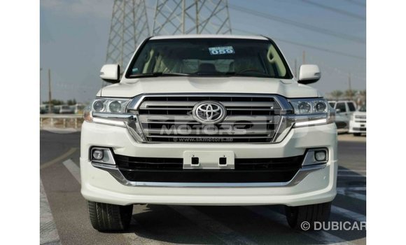 Buy Import Toyota Land Cruiser White Car in Import - Dubai in Abia State Buy Import Toyota Land Cruiser White Car in Import - Dubai in Abia State