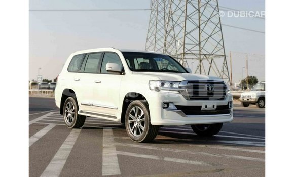 Buy Import Toyota Land Cruiser White Car in Import - Dubai in Abia State Buy Import Toyota Land Cruiser White Car in Import - Dubai in Abia State