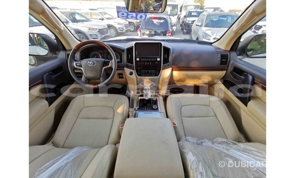 Buy Import Toyota Land Cruiser White Car in Import - Dubai in Abia State Buy Import Toyota Land Cruiser White Car in Import - Dubai in Abia State