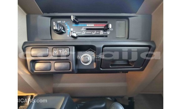 Buy Import Toyota Land Cruiser White Car in Import - Dubai in Abia State Buy Import Toyota Land Cruiser White Car in Import - Dubai in Abia State