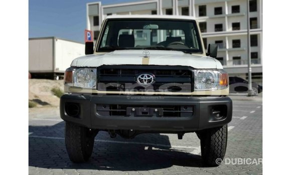 Buy Import Toyota Land Cruiser Beige Car in Import - Dubai in Abia State Buy Import Toyota Land Cruiser Beige Car in Import - Dubai in Abia State