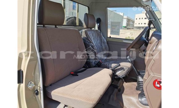Buy Import Toyota Land Cruiser Beige Car in Import - Dubai in Abia State Buy Import Toyota Land Cruiser Beige Car in Import - Dubai in Abia State