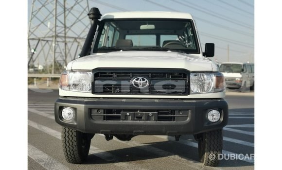 Buy Import Toyota Land Cruiser White Car in Import - Dubai in Abia State Buy Import Toyota Land Cruiser White Car in Import - Dubai in Abia State