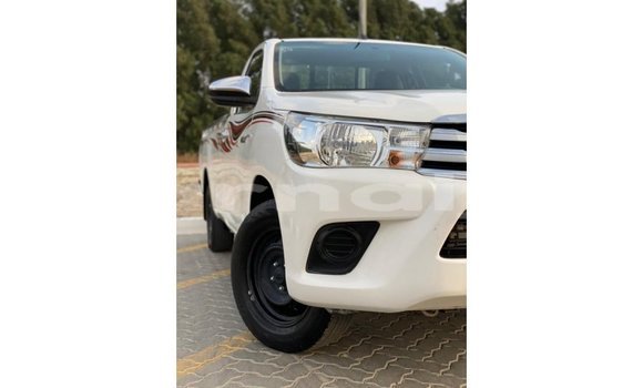 Buy Import Toyota Hilux White Car in Import - Dubai in Abia State Buy Import Toyota Hilux White Car in Import - Dubai in Abia State