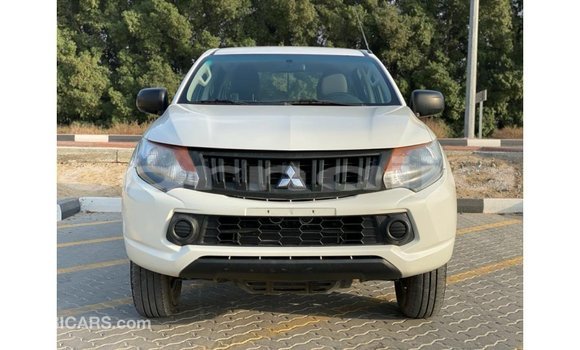 Acheter Import Voiture Mitsubishi L200 Blanc à Import - Dubai, État d'Abia Acheter Import Voiture Mitsubishi L200 Blanc à Import - Dubai, État d'Abia