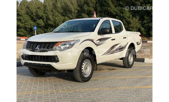 Acheter Import Voiture Mitsubishi L200 Blanc à Import - Dubai, État d'Abia Acheter Import Voiture Mitsubishi L200 Blanc à Import - Dubai, État d'Abia