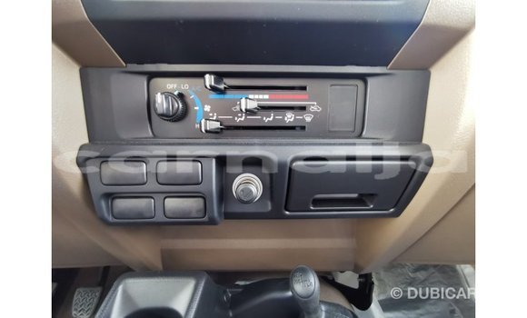 Acheter Import Voiture Toyota Land Cruiser Blanc à Import - Dubai, État d'Abia Acheter Import Voiture Toyota Land Cruiser Blanc à Import - Dubai, État d'Abia