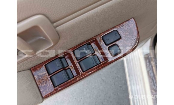 Acheter Import Voiture Toyota Land Cruiser Blanc à Import - Dubai, État d'Abia Acheter Import Voiture Toyota Land Cruiser Blanc à Import - Dubai, État d'Abia