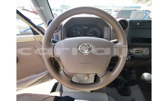 Buy Import Toyota Land Cruiser Beige Car in Import - Dubai in Abia State Buy Import Toyota Land Cruiser Beige Car in Import - Dubai in Abia State